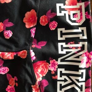 NWT. Pink Brand Capri Leggings.